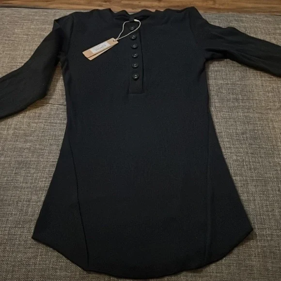 Skims Soft Lounge Long Sleeve Button Up Shirt - Picture 2 of 9